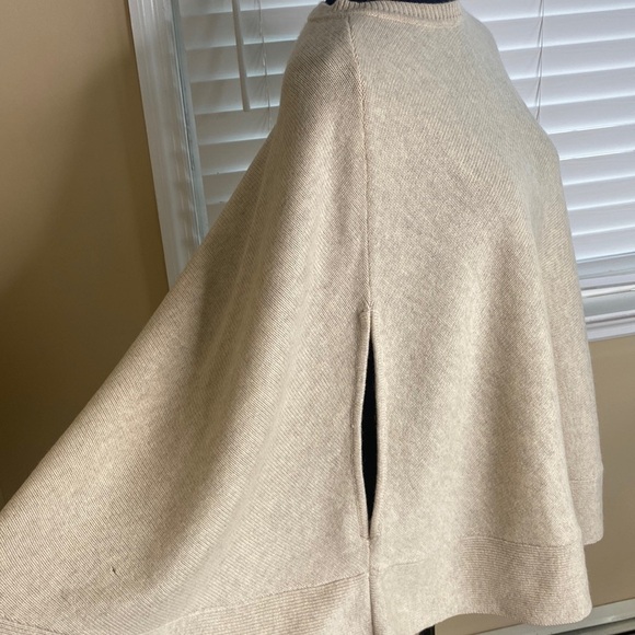 DKNY Pull Over Poncho with Slit Openings - Picture 4 of 9